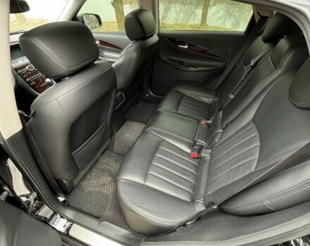 Чорний Інфініті QX50, об'ємом двигуна 3.7 л та пробігом 80 тис. км за 16999 $, фото 13 на Automoto.ua