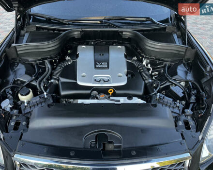 Черный Инфинити QX50, объемом двигателя 3.7 л и пробегом 42 тыс. км за 18000 $, фото 13 на Automoto.ua