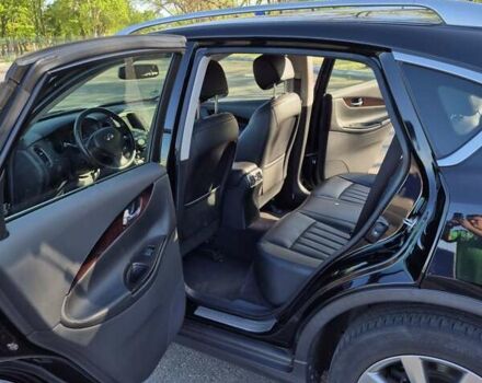 Черный Инфинити QX50, объемом двигателя 3.7 л и пробегом 104 тыс. км за 18700 $, фото 14 на Automoto.ua