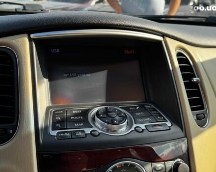 Чорний Інфініті QX50, об'ємом двигуна 2.5 л та пробігом 104 тис. км за 17780 $, фото 23 на Automoto.ua