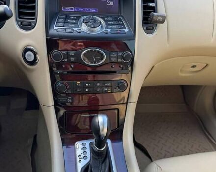 Черный Инфинити QX50, объемом двигателя 3.7 л и пробегом 90 тыс. км за 17500 $, фото 16 на Automoto.ua