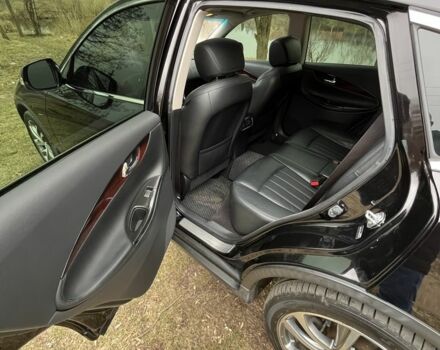 Чорний Інфініті QX50, об'ємом двигуна 3.7 л та пробігом 80 тис. км за 16999 $, фото 14 на Automoto.ua