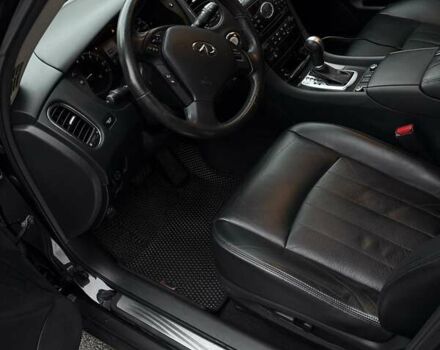 Чорний Інфініті QX50, об'ємом двигуна 3.7 л та пробігом 145 тис. км за 14950 $, фото 19 на Automoto.ua