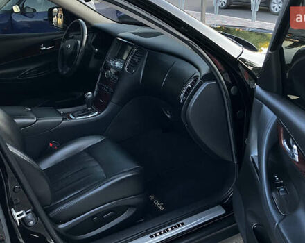 Черный Инфинити QX50, объемом двигателя 3.7 л и пробегом 42 тыс. км за 18000 $, фото 24 на Automoto.ua