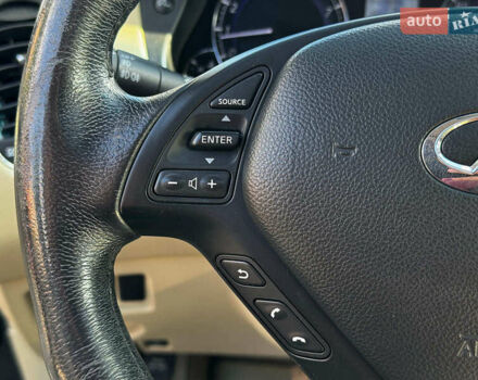 Чорний Інфініті QX50, об'ємом двигуна 2.5 л та пробігом 104 тис. км за 17790 $, фото 26 на Automoto.ua
