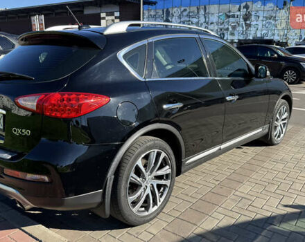 Черный Инфинити QX50, объемом двигателя 3.7 л и пробегом 62 тыс. км за 17000 $, фото 4 на Automoto.ua