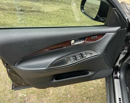 Чорний Інфініті QX50, об'ємом двигуна 3.7 л та пробігом 80 тис. км за 16999 $, фото 12 на Automoto.ua