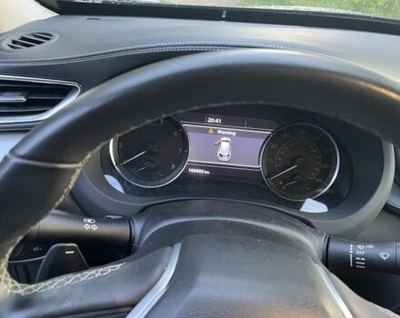 Чорний Інфініті QX50, об'ємом двигуна 2 л та пробігом 165 тис. км за 21500 $, фото 4 на Automoto.ua