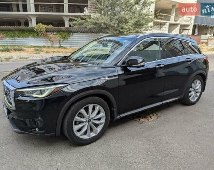 Чорний Інфініті QX50, об'ємом двигуна 2 л та пробігом 180 тис. км за 18500 $, фото 3 на Automoto.ua