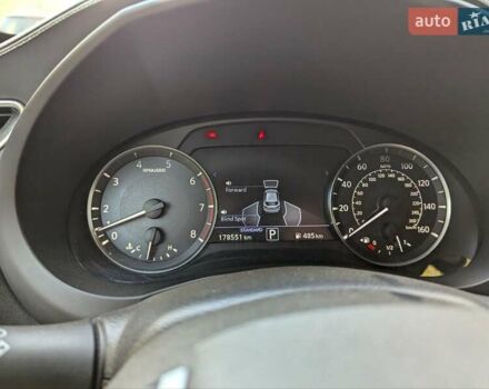 Чорний Інфініті QX50, об'ємом двигуна 2 л та пробігом 180 тис. км за 18500 $, фото 12 на Automoto.ua