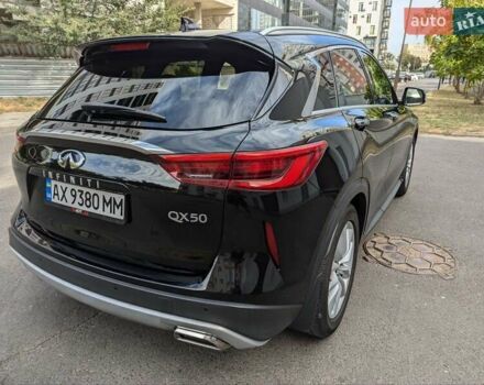 Чорний Інфініті QX50, об'ємом двигуна 2 л та пробігом 180 тис. км за 18500 $, фото 7 на Automoto.ua