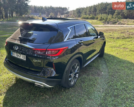 Черный Инфинити QX50, объемом двигателя 2 л и пробегом 108 тыс. км за 27000 $, фото 4 на Automoto.ua