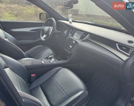 Черный Инфинити QX50, объемом двигателя 2 л и пробегом 60 тыс. км за 24800 $, фото 10 на Automoto.ua