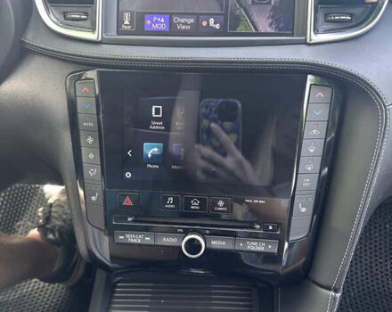 Чорний Інфініті QX50, об'ємом двигуна 2 л та пробігом 131 тис. км за 24500 $, фото 19 на Automoto.ua