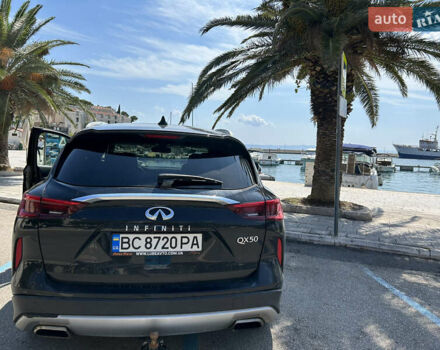 Черный Инфинити QX50, объемом двигателя 2 л и пробегом 46 тыс. км за 35000 $, фото 2 на Automoto.ua