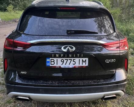 Чорний Інфініті QX50, об'ємом двигуна 2 л та пробігом 165 тис. км за 21500 $, фото 2 на Automoto.ua