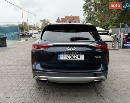 Черный Инфинити QX50, объемом двигателя 2 л и пробегом 180 тыс. км за 21700 $, фото 2 на Automoto.ua
