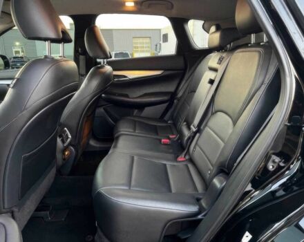 Черный Инфинити QX50, объемом двигателя 2 л и пробегом 37 тыс. км за 9000 $, фото 15 на Automoto.ua