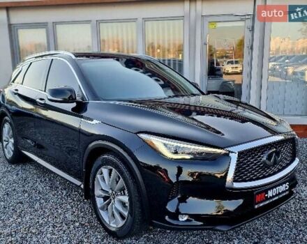 Черный Инфинити QX50, объемом двигателя 2 л и пробегом 68 тыс. км за 23500 $, фото 1 на Automoto.ua