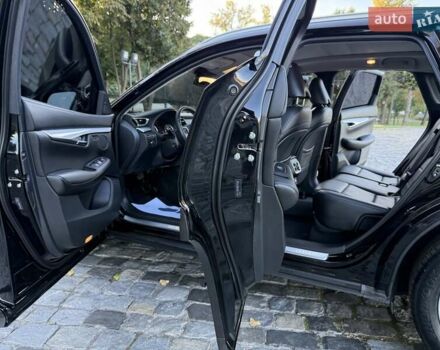Черный Инфинити QX50, объемом двигателя 2 л и пробегом 84 тыс. км за 23999 $, фото 97 на Automoto.ua