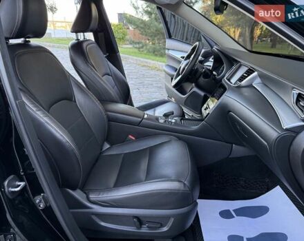 Черный Инфинити QX50, объемом двигателя 2 л и пробегом 84 тыс. км за 23999 $, фото 143 на Automoto.ua
