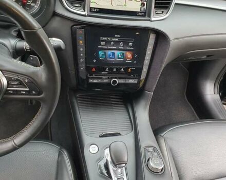 Черный Инфинити QX50, объемом двигателя 2 л и пробегом 17 тыс. км за 31000 $, фото 9 на Automoto.ua