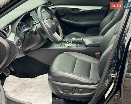 Черный Инфинити QX50, объемом двигателя 2 л и пробегом 87 тыс. км за 23290 $, фото 14 на Automoto.ua
