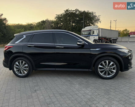 Черный Инфинити QX50, объемом двигателя 1.99 л и пробегом 147 тыс. км за 20999 $, фото 2 на Automoto.ua