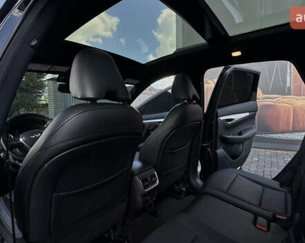 Чорний Інфініті QX50, об'ємом двигуна 2 л та пробігом 54 тис. км за 25888 $, фото 51 на Automoto.ua