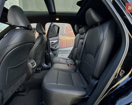 Чорний Інфініті QX50, об'ємом двигуна 2 л та пробігом 54 тис. км за 25888 $, фото 44 на Automoto.ua