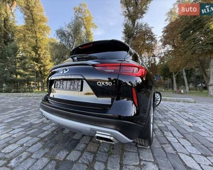 Черный Инфинити QX50, объемом двигателя 2 л и пробегом 84 тыс. км за 23999 $, фото 89 на Automoto.ua