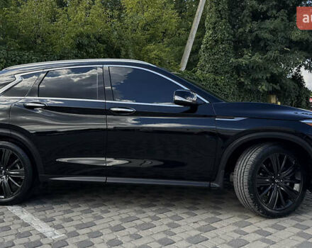 Чорний Інфініті QX50, об'ємом двигуна 2 л та пробігом 54 тис. км за 25888 $, фото 4 на Automoto.ua