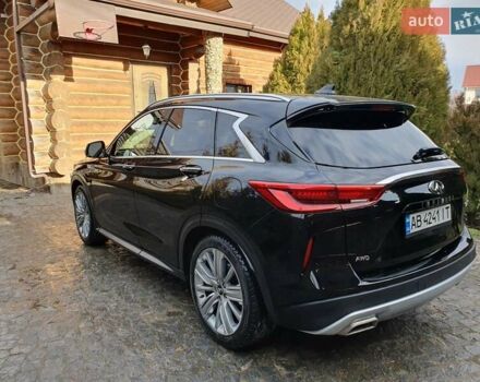 Черный Инфинити QX50, объемом двигателя 2 л и пробегом 17 тыс. км за 31000 $, фото 3 на Automoto.ua