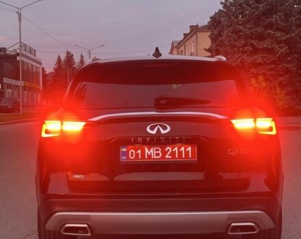 Чорний Інфініті QX50, об'ємом двигуна 2 л та пробігом 120 тис. км за 20800 $, фото 1 на Automoto.ua