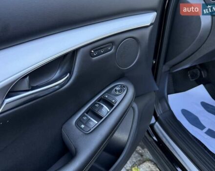 Черный Инфинити QX50, объемом двигателя 2 л и пробегом 84 тыс. км за 23999 $, фото 99 на Automoto.ua