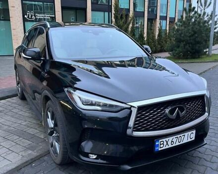 Черный Инфинити QX50, объемом двигателя 2 л и пробегом 101 тыс. км за 25000 $, фото 2 на Automoto.ua