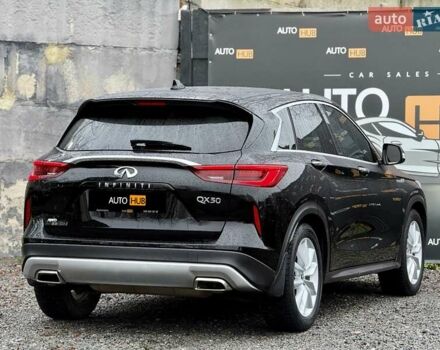 Черный Инфинити QX50, объемом двигателя 2 л и пробегом 34 тыс. км за 24500 $, фото 6 на Automoto.ua