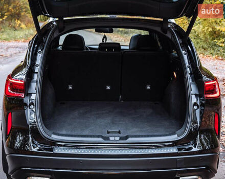 Черный Инфинити QX50, объемом двигателя 2 л и пробегом 64 тыс. км за 24500 $, фото 32 на Automoto.ua