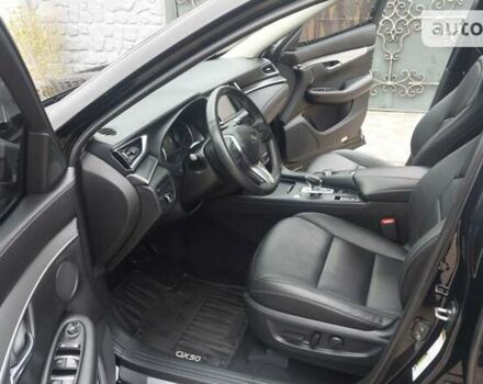 Черный Инфинити QX50, объемом двигателя 2 л и пробегом 32 тыс. км за 26000 $, фото 11 на Automoto.ua