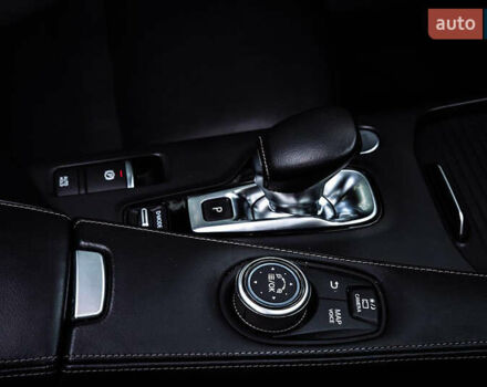 Черный Инфинити QX50, объемом двигателя 2 л и пробегом 64 тыс. км за 24500 $, фото 50 на Automoto.ua