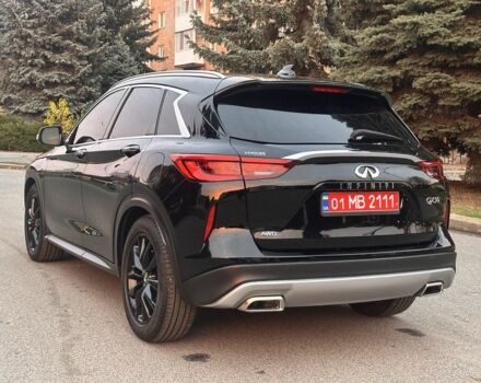 Чорний Інфініті QX50, об'ємом двигуна 2 л та пробігом 120 тис. км за 20800 $, фото 6 на Automoto.ua
