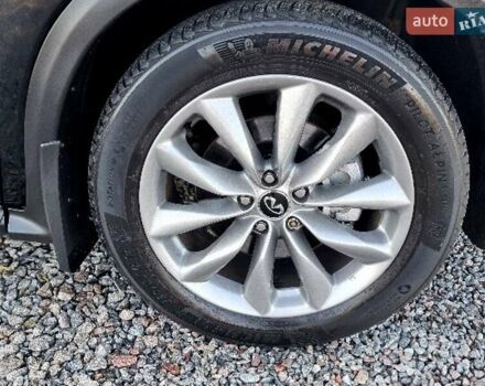 Черный Инфинити QX50, объемом двигателя 2 л и пробегом 68 тыс. км за 23500 $, фото 4 на Automoto.ua