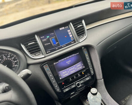 Черный Инфинити QX50, объемом двигателя 2 л и пробегом 129 тыс. км за 24000 $, фото 12 на Automoto.ua