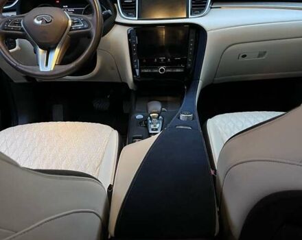 Черный Инфинити QX50, объемом двигателя 2 л и пробегом 101 тыс. км за 25000 $, фото 12 на Automoto.ua