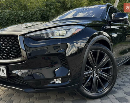 Чорний Інфініті QX50, об'ємом двигуна 2 л та пробігом 54 тис. км за 25888 $, фото 16 на Automoto.ua