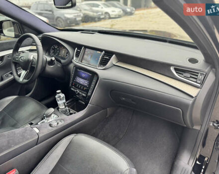 Черный Инфинити QX50, объемом двигателя 2 л и пробегом 129 тыс. км за 24000 $, фото 15 на Automoto.ua