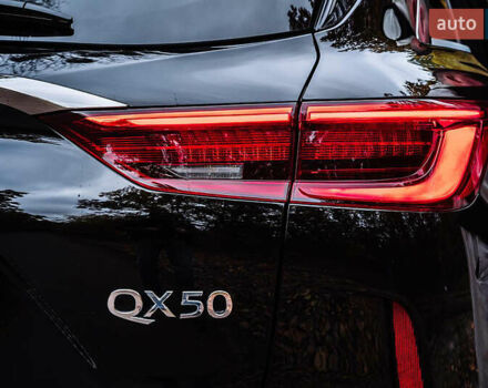 Черный Инфинити QX50, объемом двигателя 2 л и пробегом 64 тыс. км за 24500 $, фото 17 на Automoto.ua