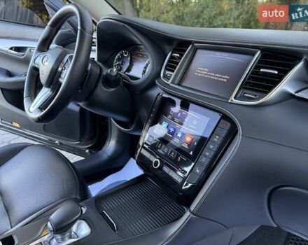 Черный Инфинити QX50, объемом двигателя 2 л и пробегом 84 тыс. км за 23999 $, фото 150 на Automoto.ua