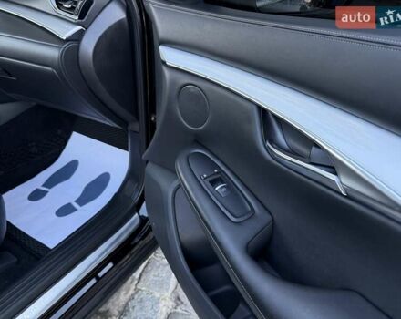 Черный Инфинити QX50, объемом двигателя 2 л и пробегом 84 тыс. км за 23999 $, фото 141 на Automoto.ua