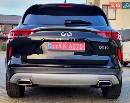 Чорний Інфініті QX50, об'ємом двигуна 2 л та пробігом 49 тис. км за 21800 $, фото 10 на Automoto.ua
